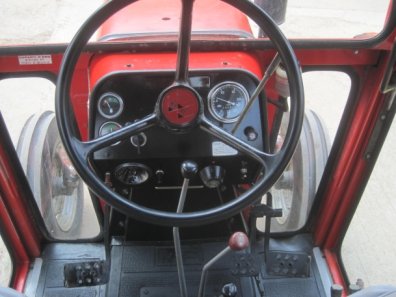 Massey Ferguson 575