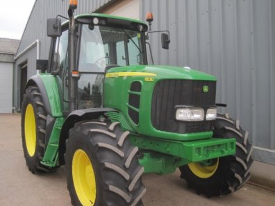John Deere 6630
