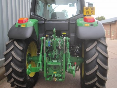John Deere 6630