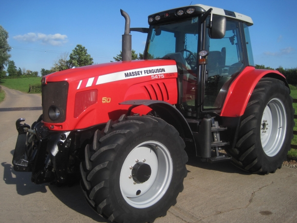 Massey Ferguson 5475