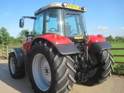 Massey Ferguson 5475