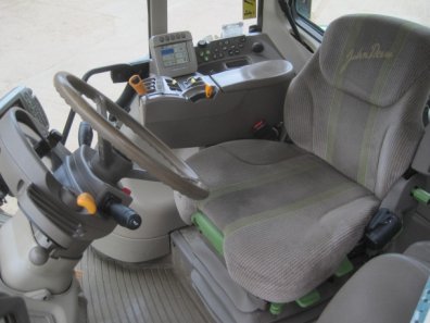 John Deere 7530