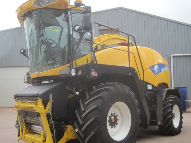 New Holland FR9060