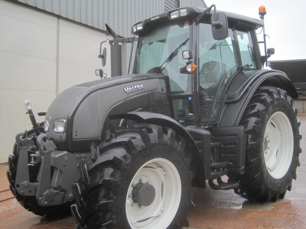 Valtra N141 Hi-Tec