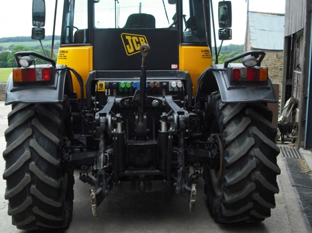 JCB 3190