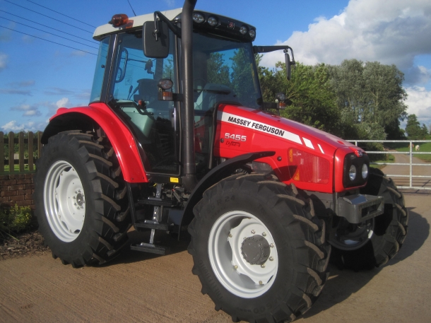 Massey Ferguson 5455