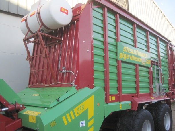 Strautmann Giga Vitesse CFS 3201 forage wagon
