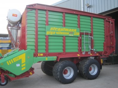 Strautmann Giga Vitesse CFS 3201 forage wagon