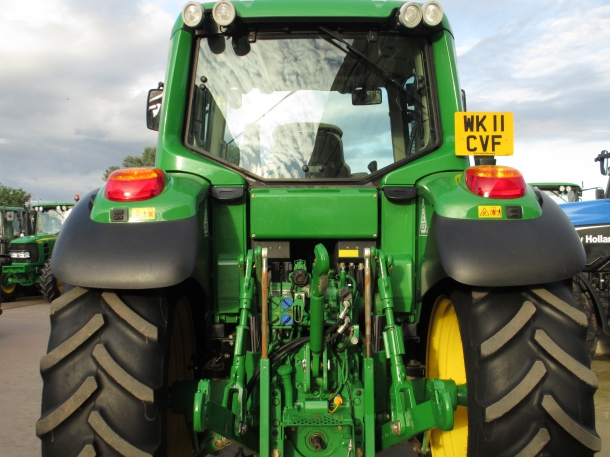 John Deere 6630