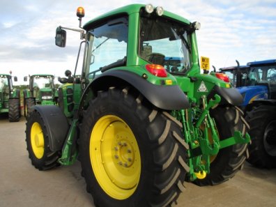 John Deere 6630
