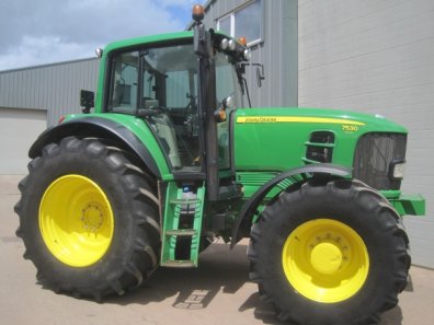 John Deere 7530