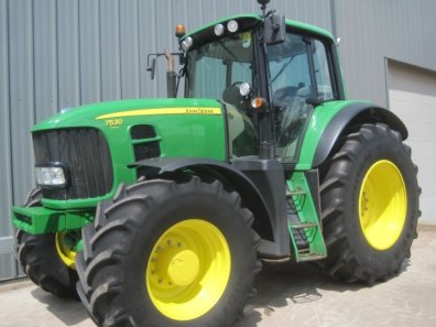 John Deere 7530
