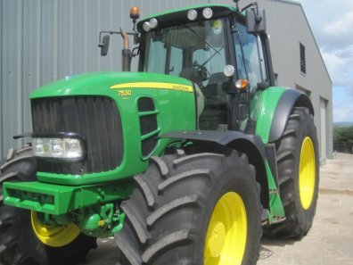 John Deere 7530