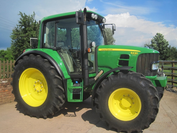 John Deere 6430
