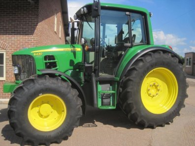 John Deere 6430