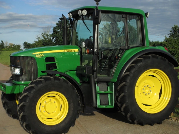 John Deere 6330