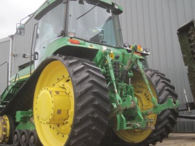 John Deere 8210T