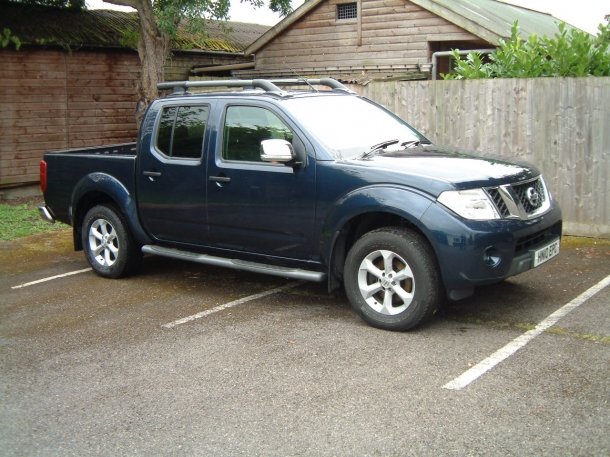 Nissan Navara Tekna diesel manual