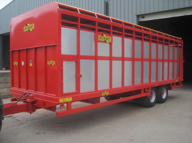 Herbst 26ft cattle trailer