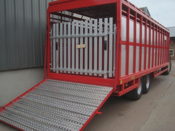 Herbst 26ft cattle trailer
