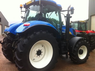 New Holland T6070