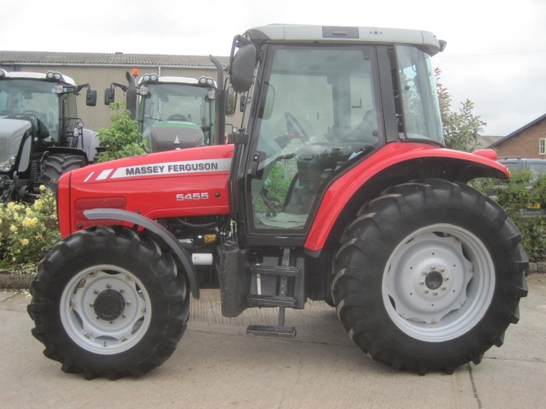 Massey Ferguson 5455