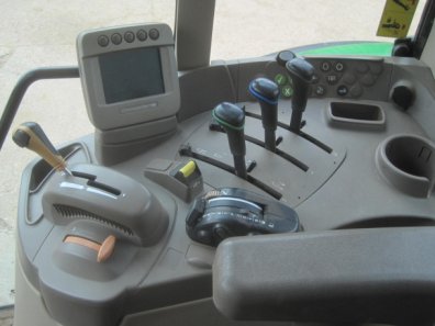 John Deere 6430