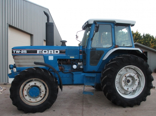 Ford TW25 SQ
