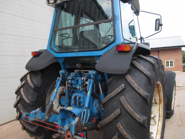 Ford 8830