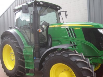 John Deere 6210R