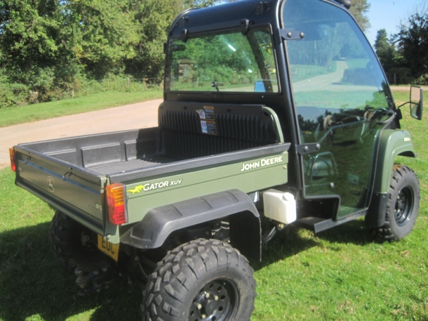 John Deere 850D UXV Gator