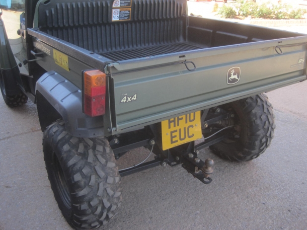 John Deere 850D UXV Gator