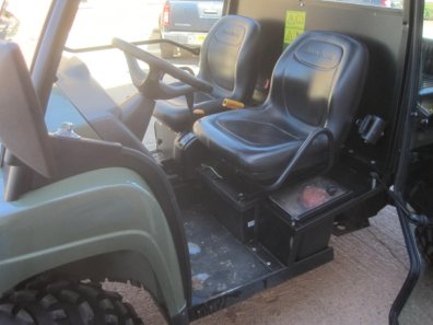 John Deere 850D UXV Gator