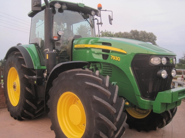 John Deere 7930