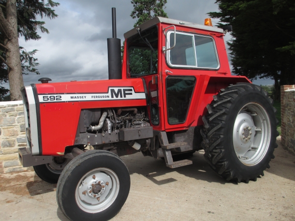 Massey Ferguson 592