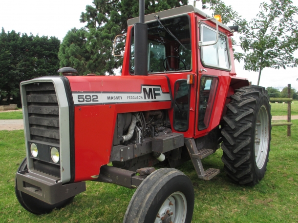 Massey Ferguson 592