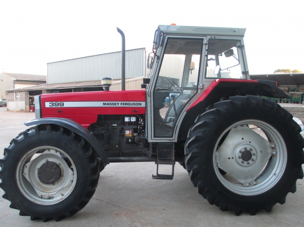 Massey Ferguson 399
