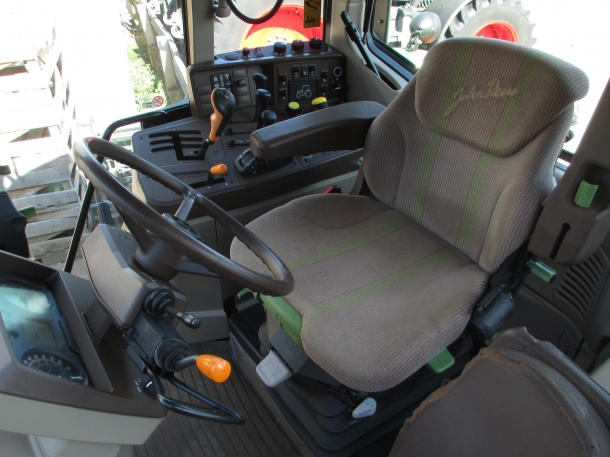 John Deere 6320