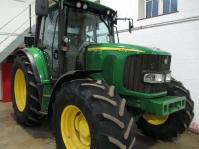 John Deere 6320