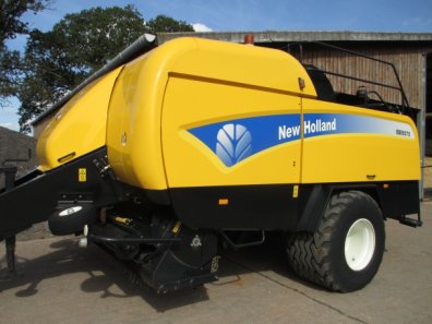 New Holland BB9070 baler