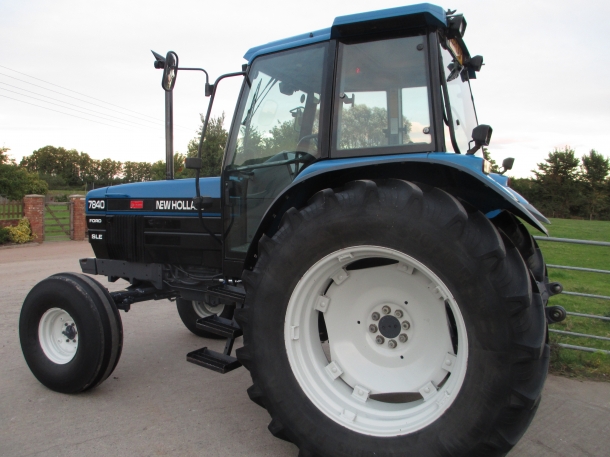 New Holland 7840 SLE