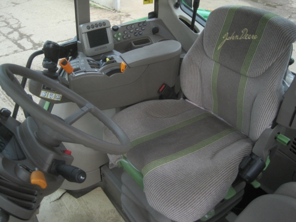 John Deere 6930