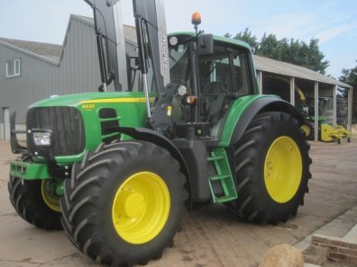 John Deere 6930