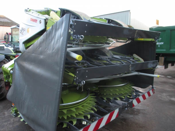 Claas 750 Orbis 10 row maize header