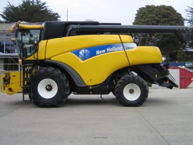 New Holland CR9080 Elevation