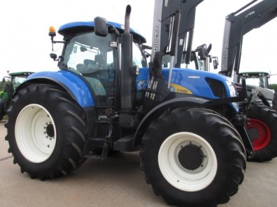 New Holland T7050