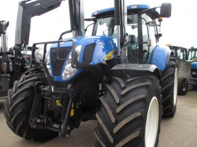 New Holland T7050