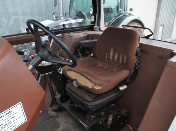 Massey Ferguson 2725 Electronic