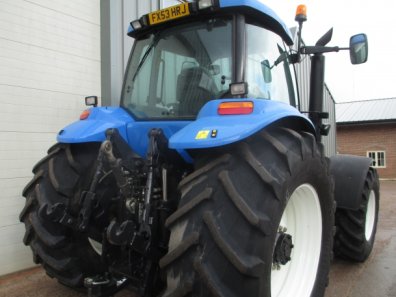 New Holland TG285