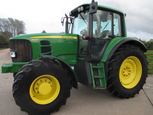 John Deere 6630